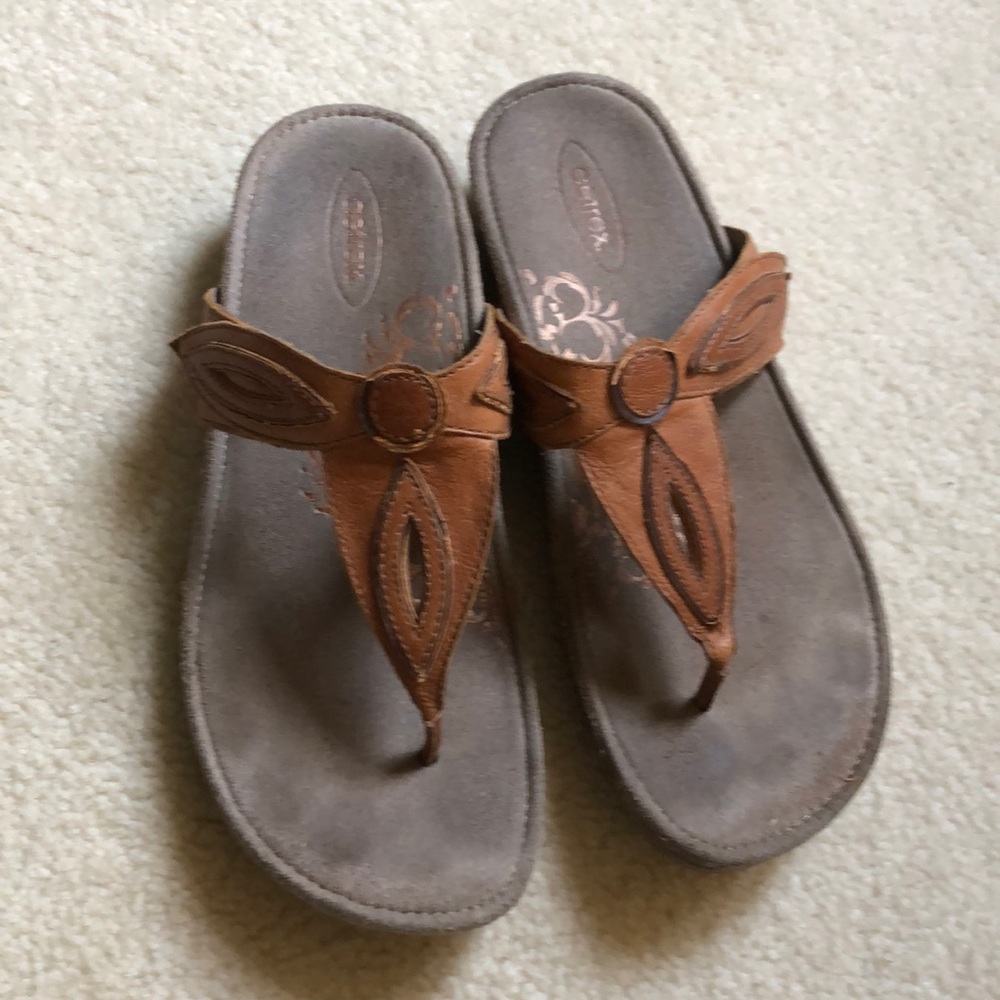 Aetrex thong sandals